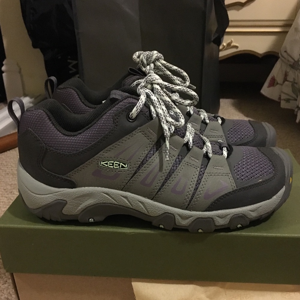 Keen Oakridge Hiking Shoes, Purple/Grey
